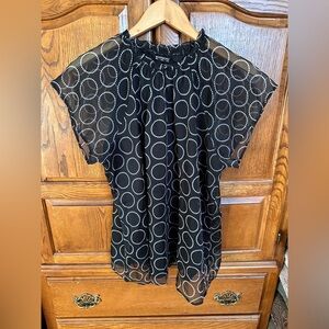 BloomChic Black and White Flutter Sleeve Blouse